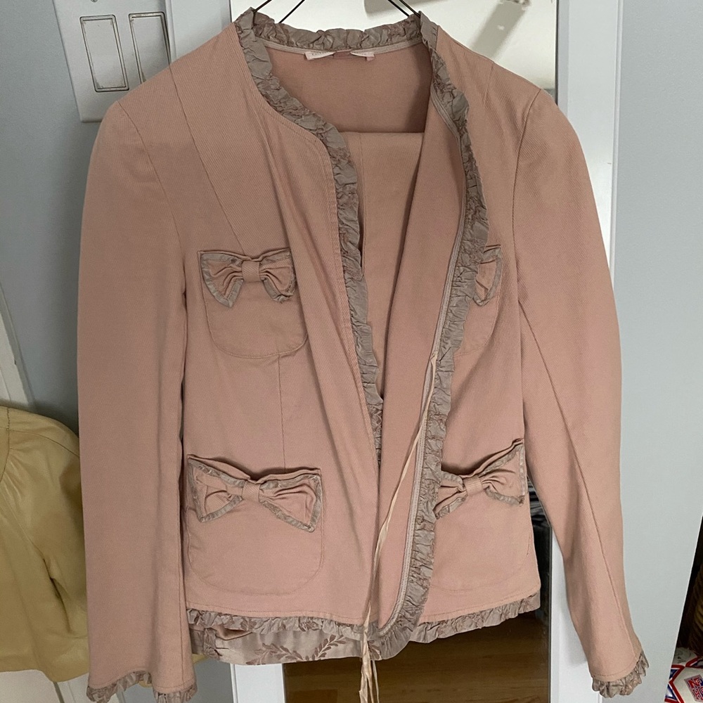 Women’s suit